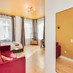 Stylisches Altbau-loft Nahe Hbf Mit Outdoor-oase - Nuju