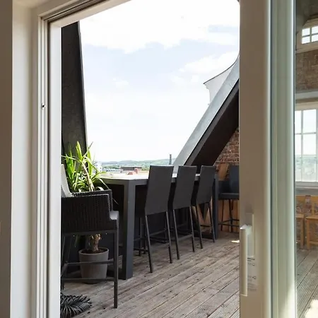 Luxurioeses Penthouse Mit Dachterrasse & Massagesessel Em-apartments Deutschland Apartment