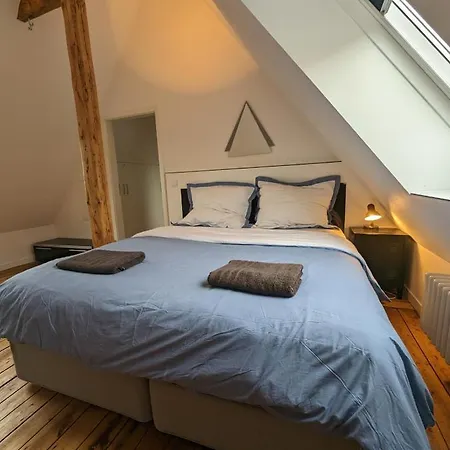 Luxurioeses Penthouse Mit Dachterrasse & Massagesessel Em-apartments Deutschland Apartment