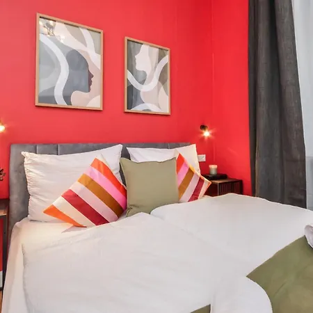 Stylisches Altbau-loft Nahe Hbf Mit Outdoor-oase Appartement *