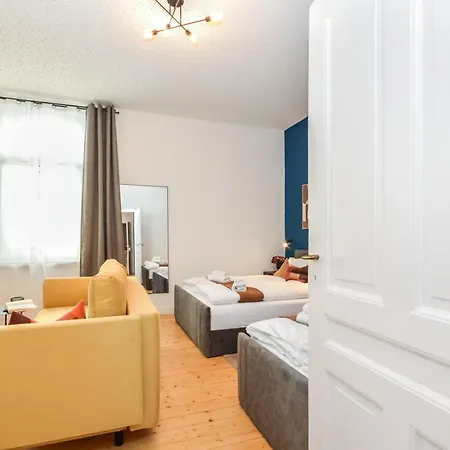 Stylisches Altbau-loft Nahe Hbf Mit Outdoor-oase Appartement Bielefeld