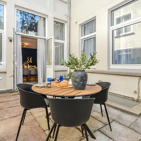 Stylisches Altbau-loft Nahe Hbf Mit Outdoor-oase Appartement *