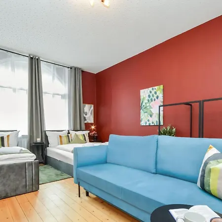 Stylisches Altbau-loft Nahe Hbf Mit Outdoor-oase Appartement