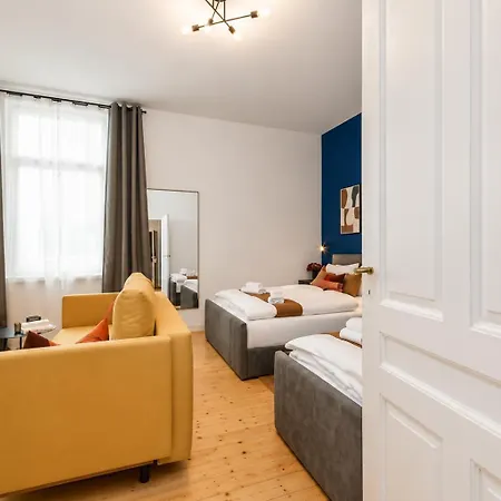 公寓 Nuju - 6-apartments - 26 Gaeste - Garten 比勒费尔德