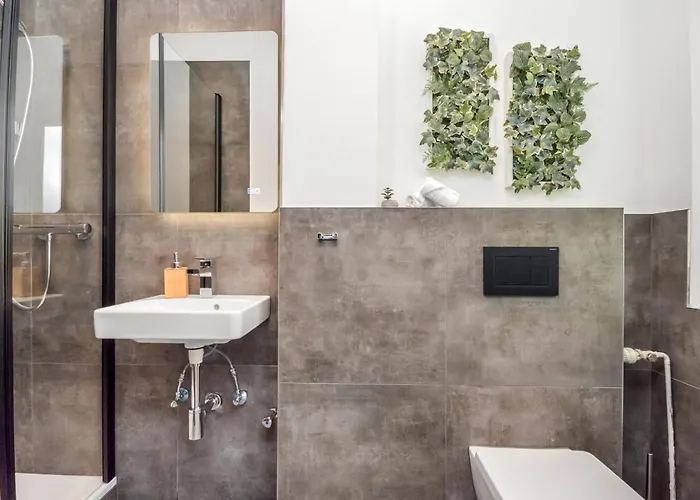 Stylisches Altbau-loft Nahe Hbf Mit Outdoor-oase - Nuju *