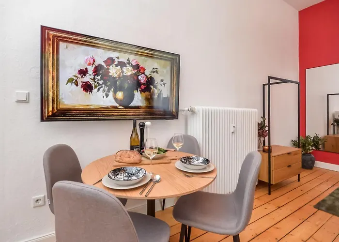 Stylisches Altbau-loft Nahe Hbf Mit Outdoor-oase - Nuju