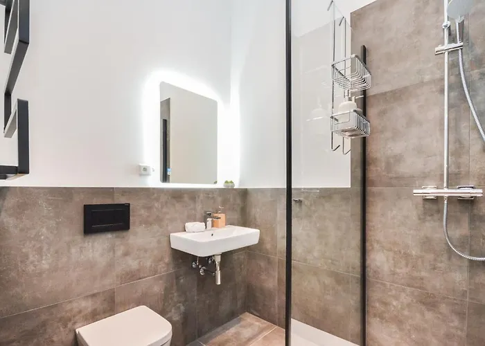 Appartement Stylisches Altbau-loft Nahe Hbf Mit Outdoor-oase - Nuju