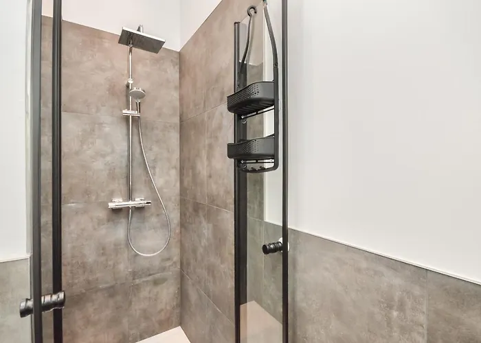 Stylisches Altbau-loft Nahe Hbf Mit Outdoor-oase