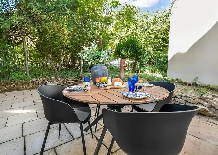 Stylisches Altbau-loft Nahe Hbf Mit Outdoor-oase - Nuju * Bielefeld
