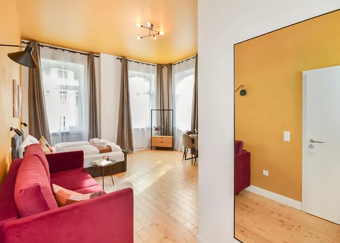 Stylisches Altbau-loft Nahe Hbf Mit Outdoor-oase - Nuju