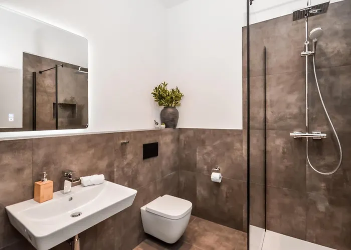 Apartment Stylisches Altbau-loft Nahe Hbf Mit Outdoor-oase