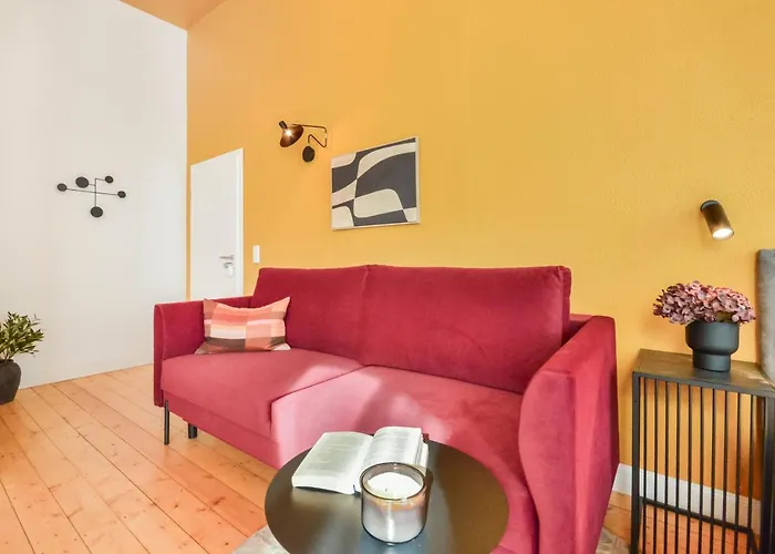 Stylisches Altbau-loft Nahe Hbf Mit Outdoor-oase - Nuju *